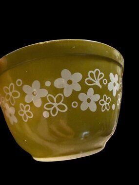 Vtg Pyrex Crazy Daisy Mixing Bowl 401 kitschy kitchen Replacement 750ml USA